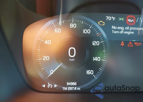 2021 Volvo Xc40 T4 Inscription z USA, uszkodzony, nr VIN YV4AC2HL6M2571733